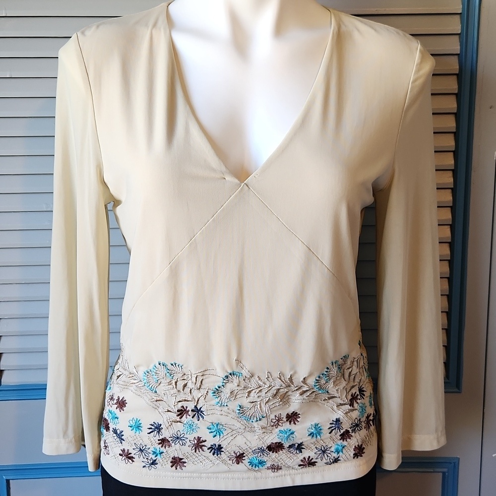 Spenser Jeremy Beige Embroidered Top - Picture 2 of 11